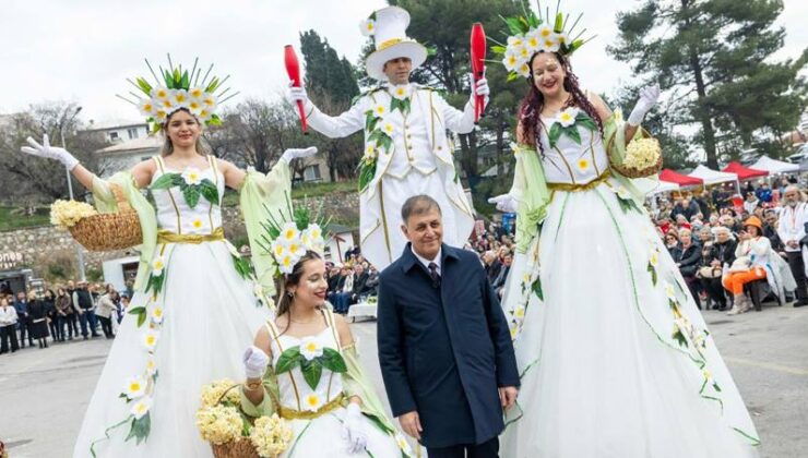 Karaburun’da nergis festivali başladı