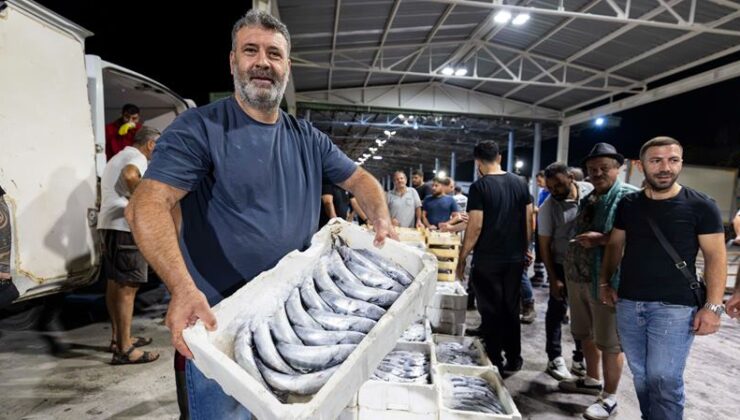 İzmir balık halinde ilk ay: İşlem hacmi 9 bin tonu aştı